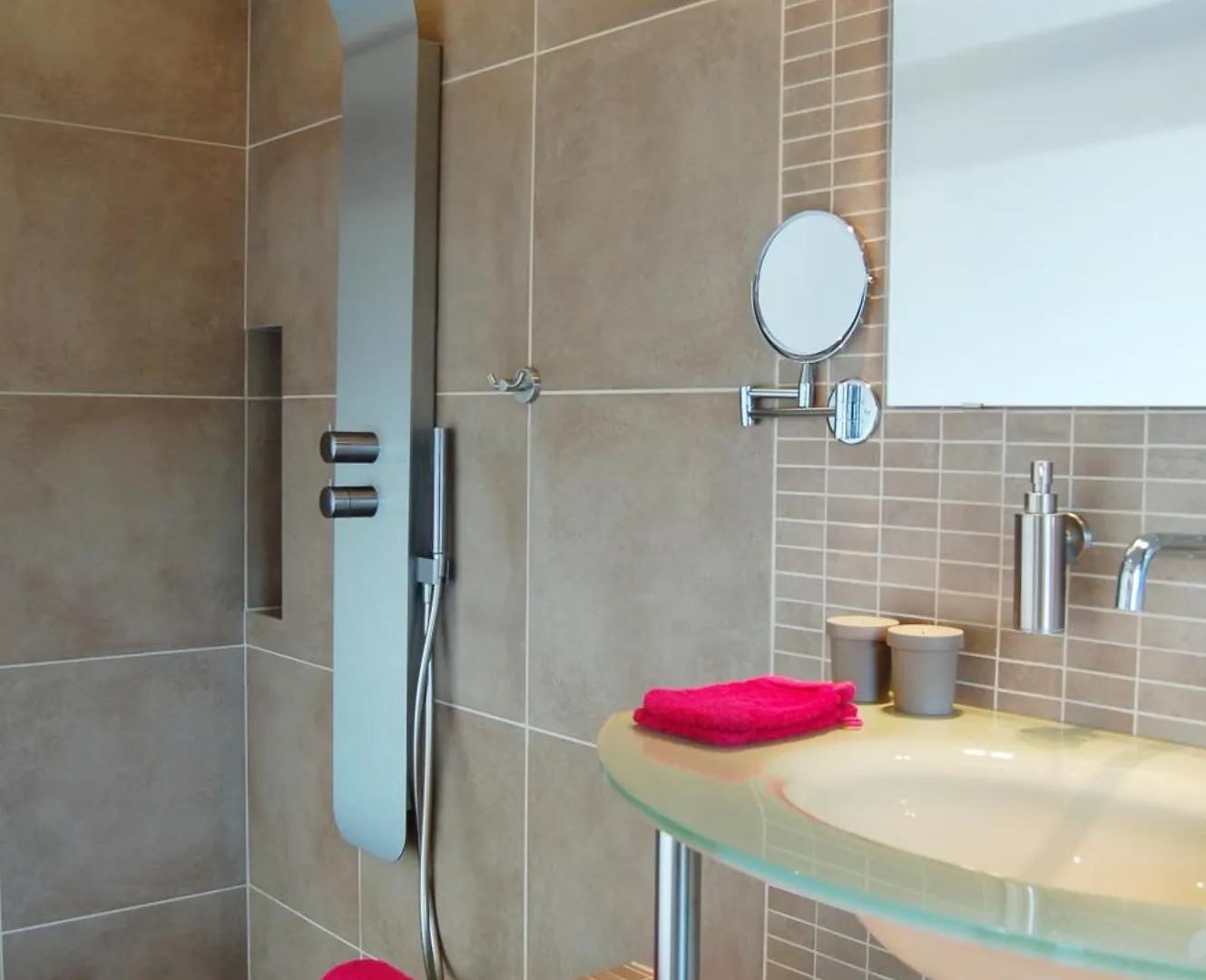 Le Jour Et La Nuit, Maison D'Hotes Vaison-la-Romaine Bed & Breakfast